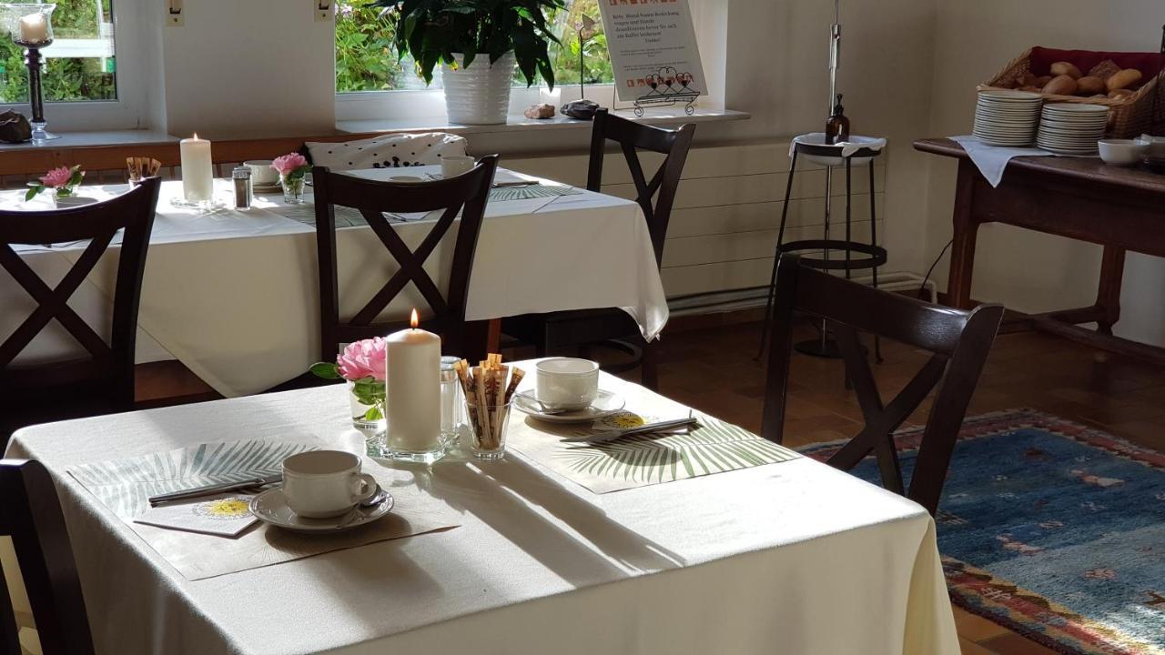 Hotel Kamps Ehrstädt エクステリア 写真