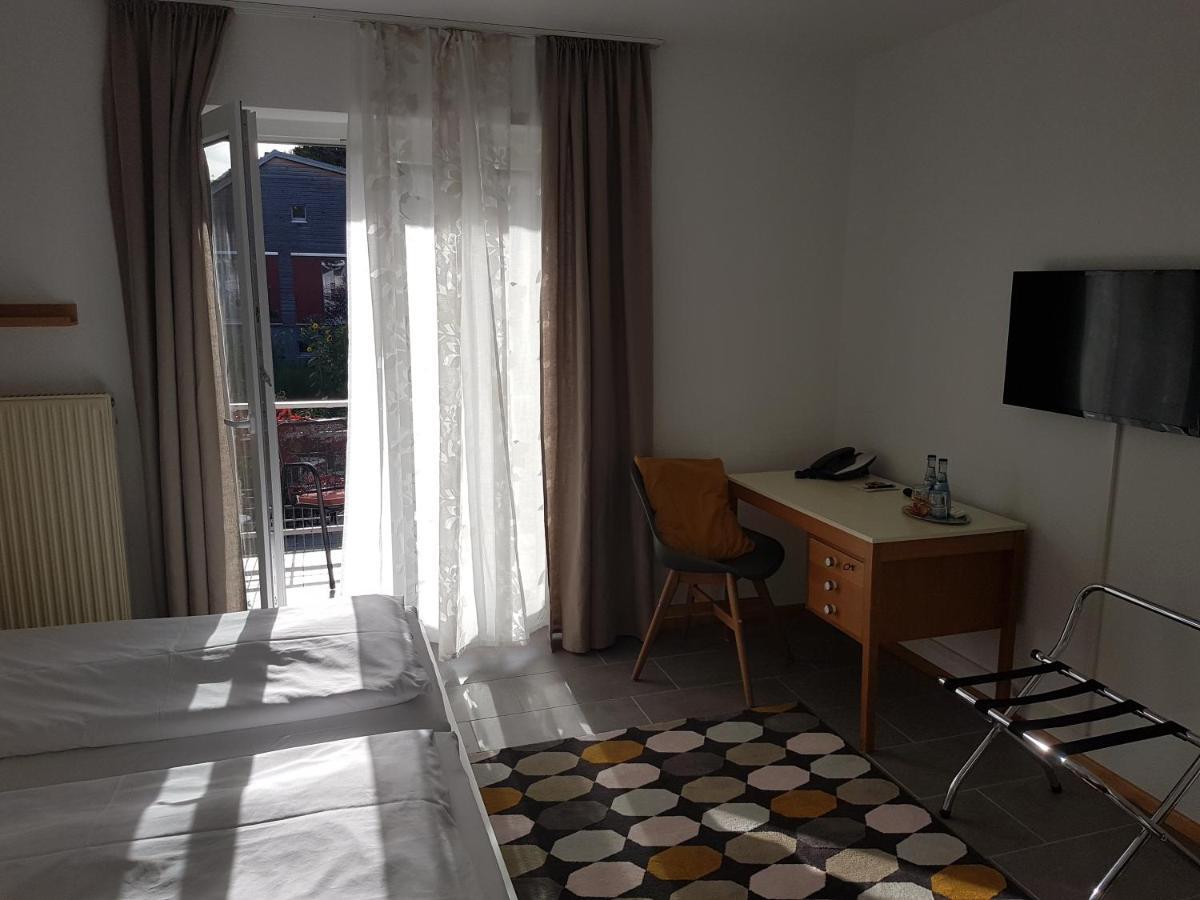 Hotel Kamps Ehrstädt エクステリア 写真