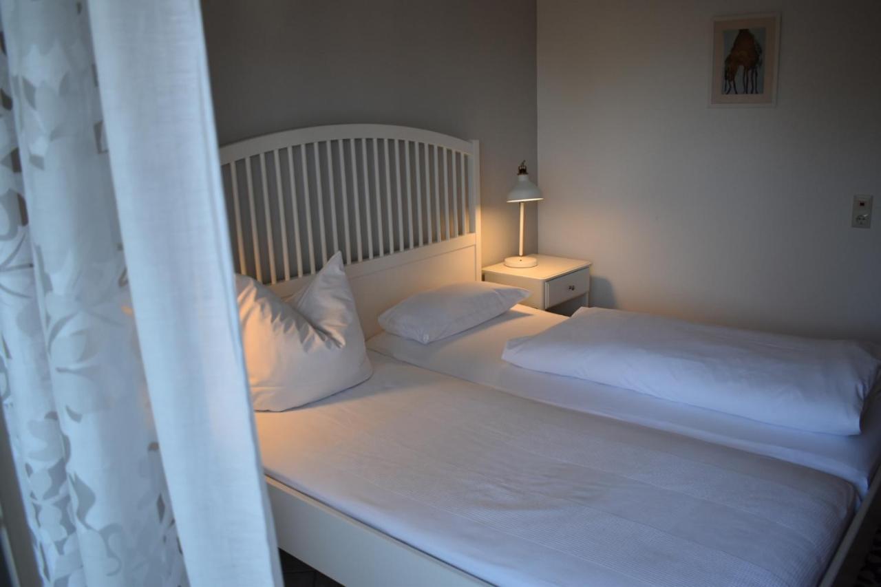 Hotel Kamps Ehrstädt エクステリア 写真